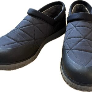 L.L. Bean Quilted Black Slip-On Slippers